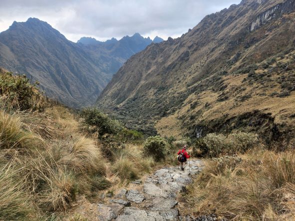 Hiking down from Dead Woman's Pass