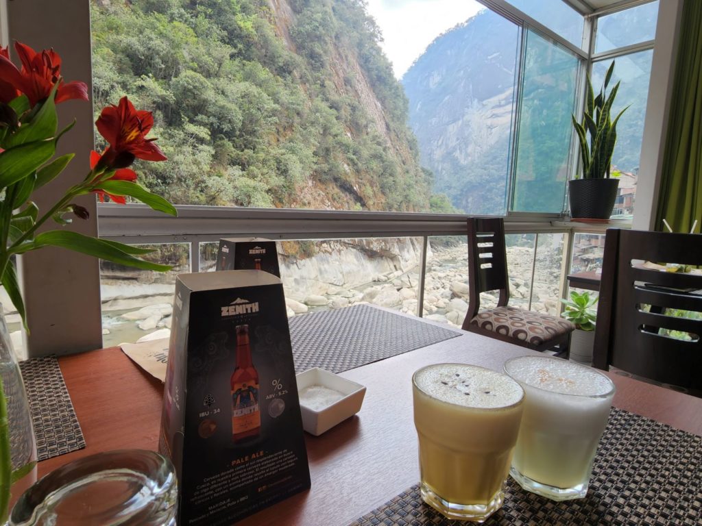 Pisco sours at Machu Pisco