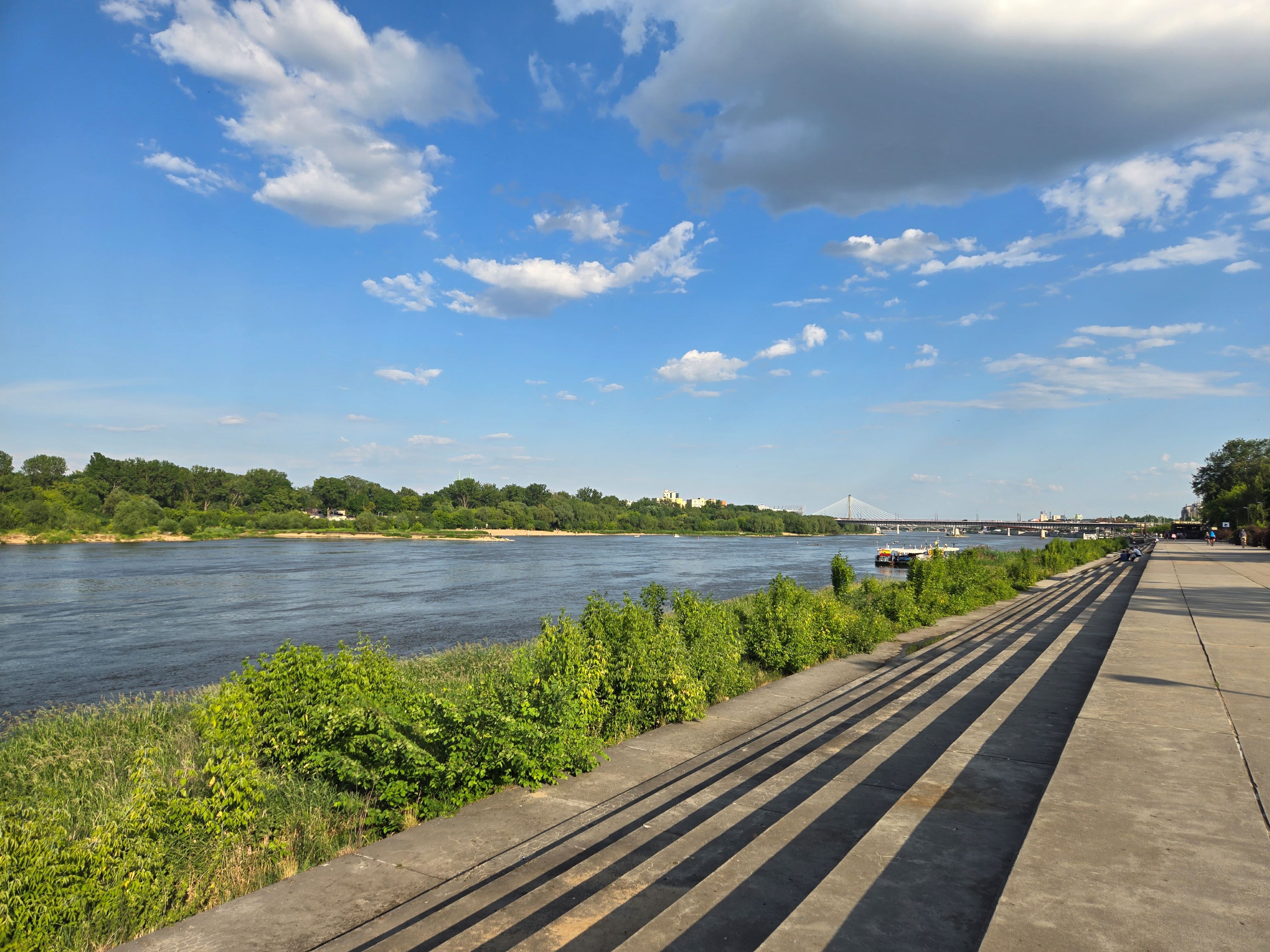 Free thing to do in Warsaw - Vistula River