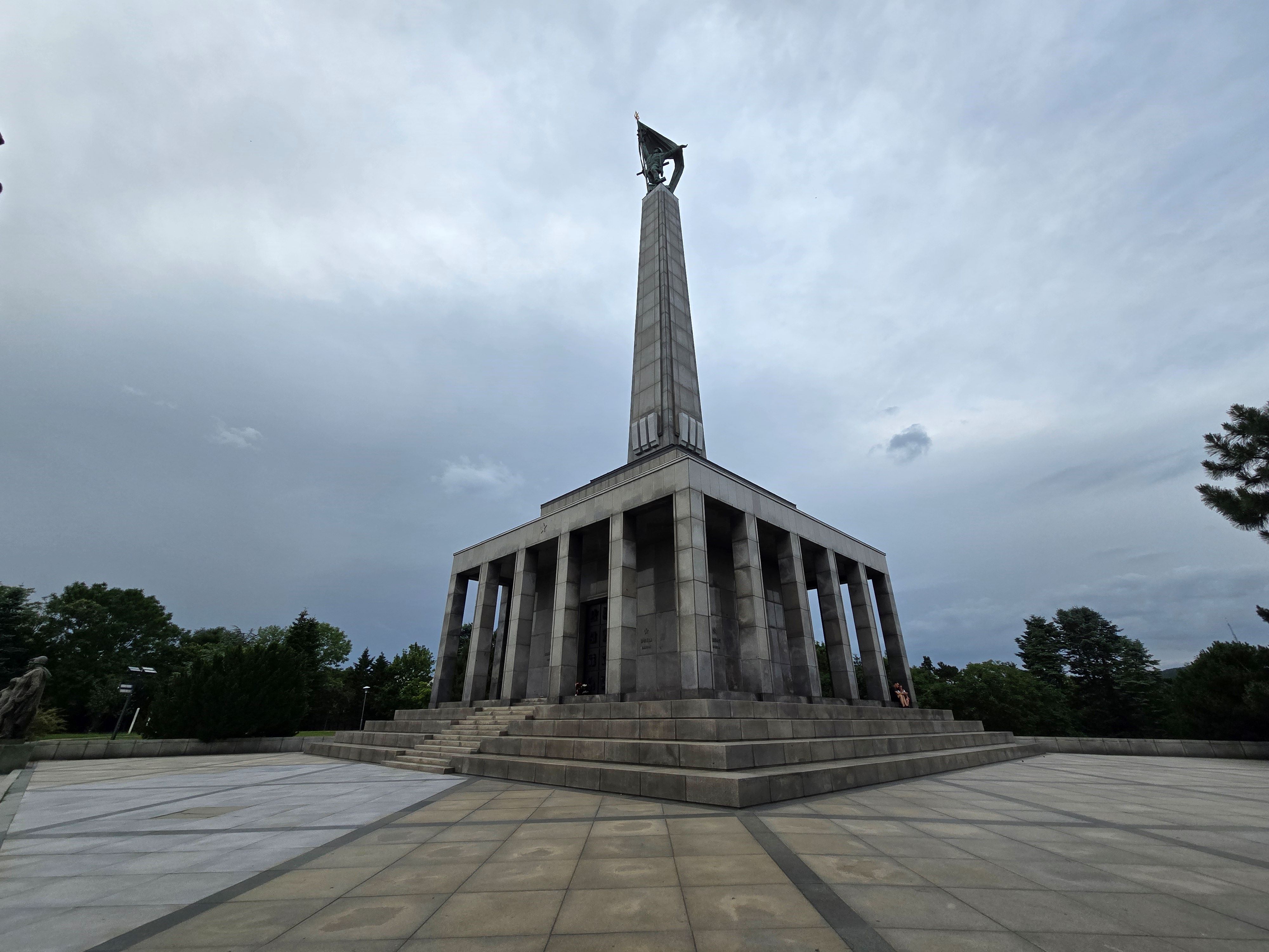 Slavin Monument, Bratislava